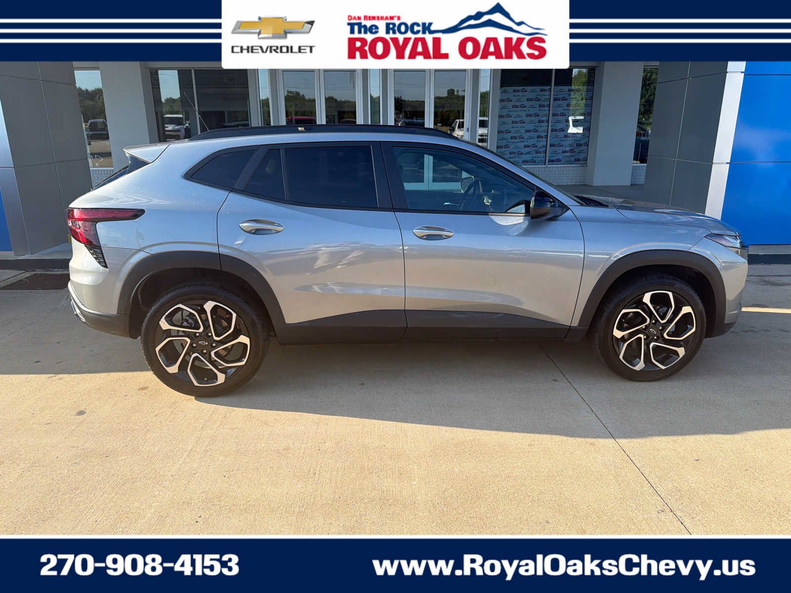 Used 2025 Chevrolet Trax RS w/ Sunroof Package FWD image 7