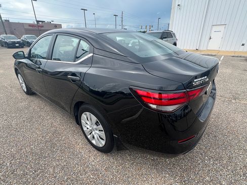 Used 2025 Nissan Sentra S FWD image 7