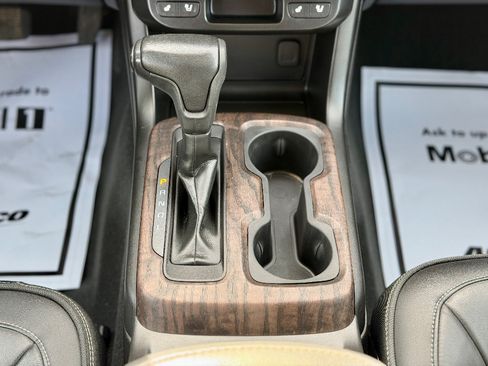 Used 2021 GMC Canyon Denali image 13