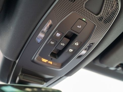 Used 2025 Porsche Cayenne image 21