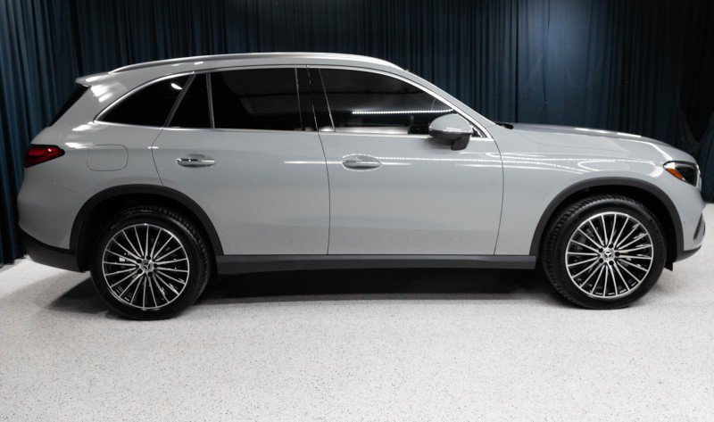 New 2027 Mercedes-Benz GLC 300 image 4