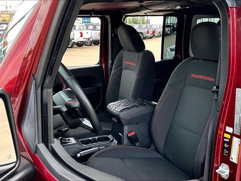 Used 2021 Jeep Wrangler Unlimited Rubicon w/ Xtreme Recon 35" Tire Package image 8