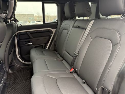 New 2026 Land Rover Defender 110 X-Dynamic SE image 14