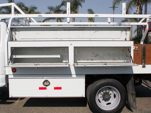 Used 2019 Ford F550 2WD Crew Cab Super Duty image 6