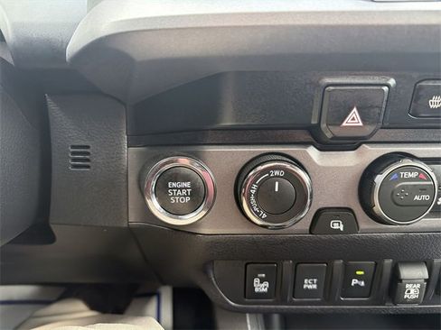 Used 2023 Toyota Tacoma TRD Off-Road image 17