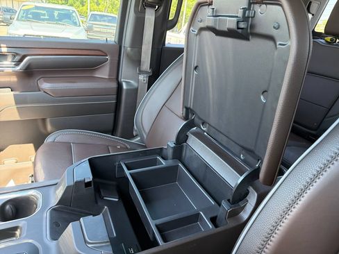 Used 2024 GMC Sierra 2500 Denali w/ Denali Reserve Package AWD/4WD image 33