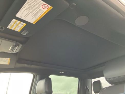 New 2025 Ford F250 Platinum image 25