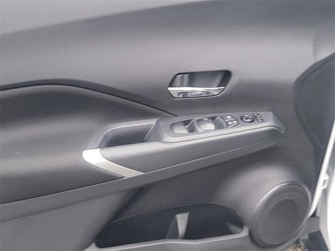 Certified 2024 Nissan Kicks SV image 10