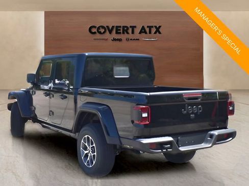 New 2025 Jeep Gladiator Sport AWD/4WD image 3