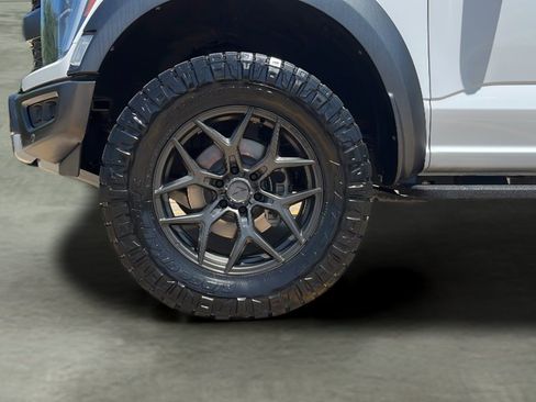 Used 2022 Ford F150 Raptor w/ Equipment Group 801A High AWD/4WD image 22