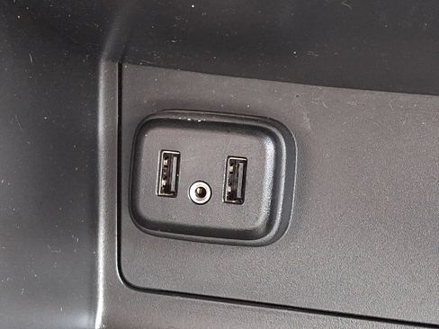 Used 2019 Chevrolet Colorado LT AWD/4WD image 24