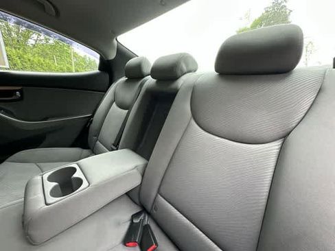 Used 2013 Hyundai Elantra GLS w/ Preferred Pkg FWD image 14