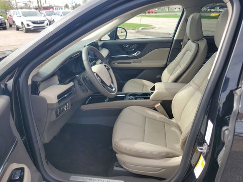 Certified 2024 Lincoln Corsair AWD w/ Equipment Group 101A image 12