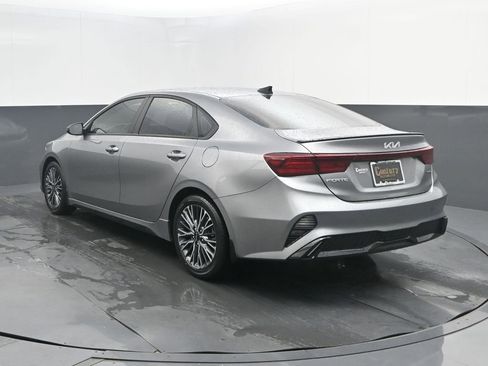 Used 2023 Kia Forte GT-Line w/ GT-Line Technology Package FWD image 3