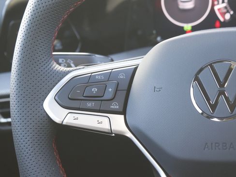 New 2025 Volkswagen GTI SE image 18