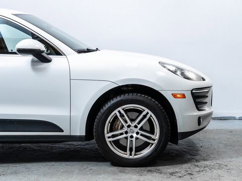Used 2017 Porsche Macan S image 12
