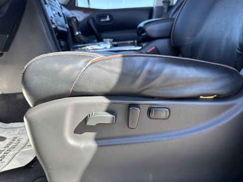 Used 2020 Nissan Armada SL w/ Premium Package image 12