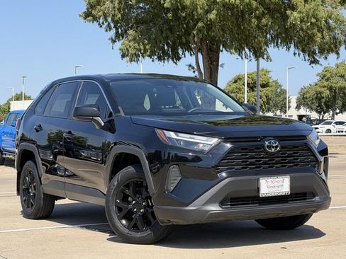 Used 2023 Toyota RAV4 LE FWD image 2