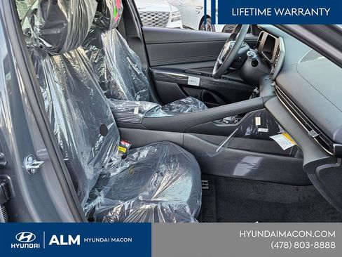New 2026 Hyundai Elantra SEL Sport Premium FWD image 17