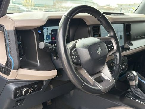 Used 2023 Ford Bronco Wildtrak image 21