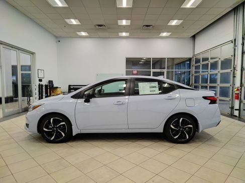 New 2025 Nissan Versa SR w/ Trunk Package image 6