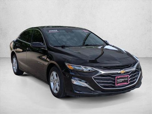 Used 2024 Chevrolet Malibu LS FWD image 3