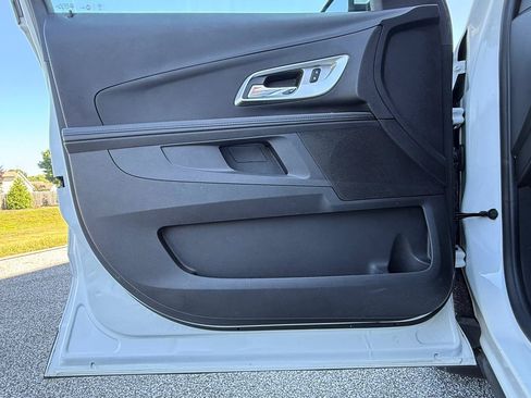 Used 2017 Chevrolet Equinox LT w/ Convenience Package FWD image 38