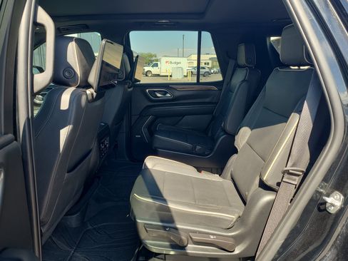 Used 2023 Chevrolet Tahoe Premier w/ Advanced Technology Package AWD/4WD image 24