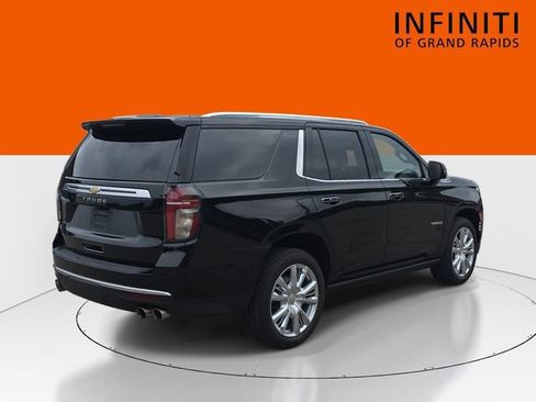 Used 2021 Chevrolet Tahoe High Country w/ Premium Package AWD/4WD image 5