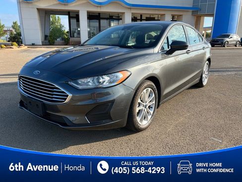Used 2020 Ford Fusion SE FWD image 1