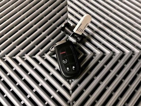 Used 2016 RAM 3500 Laramie image 9