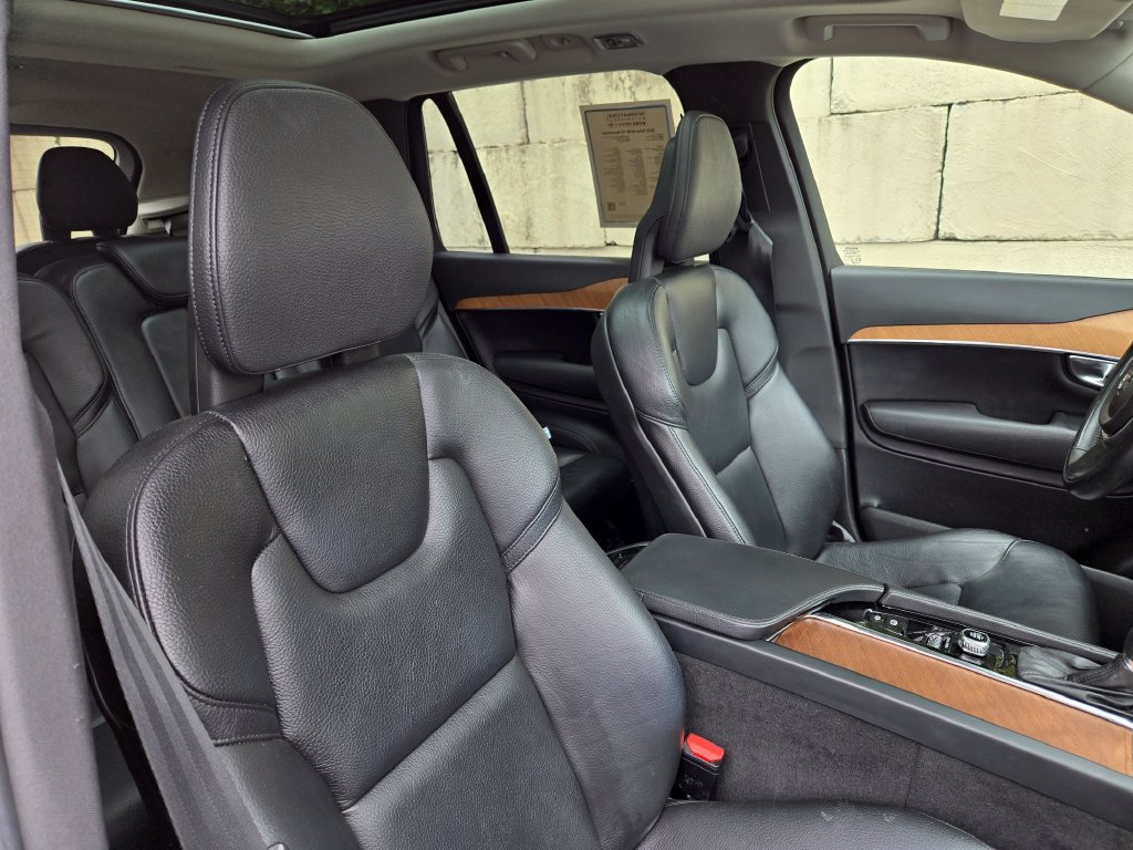 Used 2021 Volvo XC90 T6 Momentum w/ Advanced Package AWD/4WD image 53