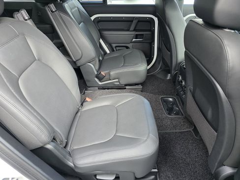 Used 2026 Land Rover Defender 130 S image 5