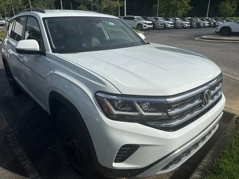 Used 2023 Volkswagen Atlas SE w/ Black Wheel Package AWD/4WD image 2