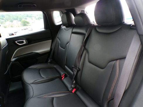 Used 2024 Jeep Compass Limited AWD/4WD image 16