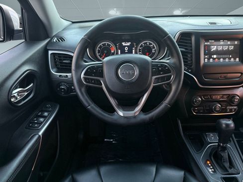 Used 2019 Jeep Cherokee Latitude Plus image 26