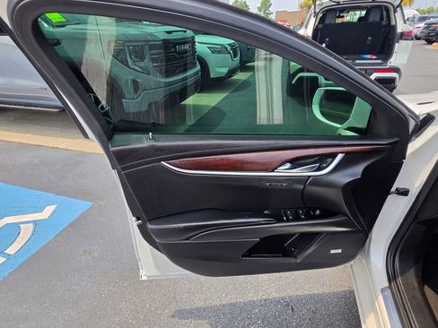 Used 2019 Cadillac XTS Luxury FWD image 12