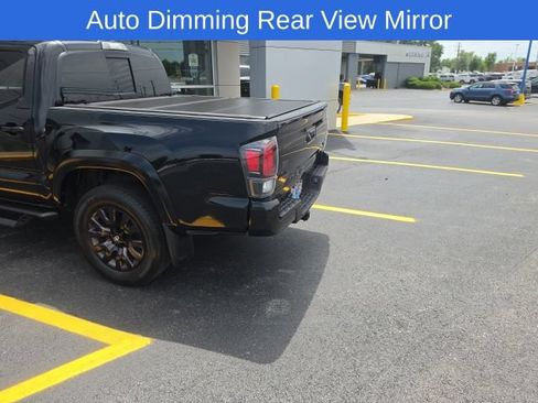 Used 2022 Toyota Tacoma Limited w/ Nightshade Package AWD/4WD image 5
