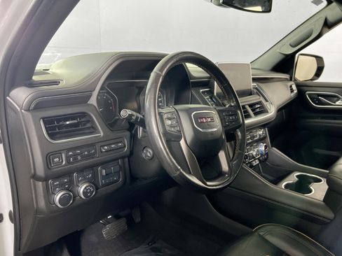 Used 2021 GMC Yukon AT4 w/ Technology Package image 9