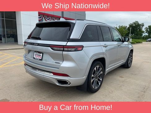 Used 2022 Jeep Grand Cherokee Overland AWD/4WD image 5