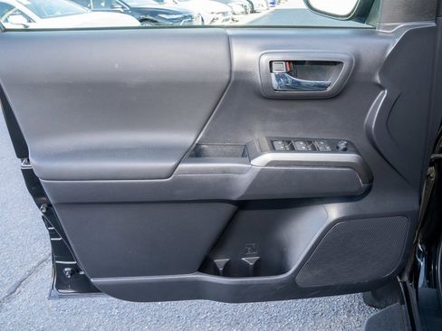 Certified 2023 Toyota Tacoma TRD Off-Road image 13