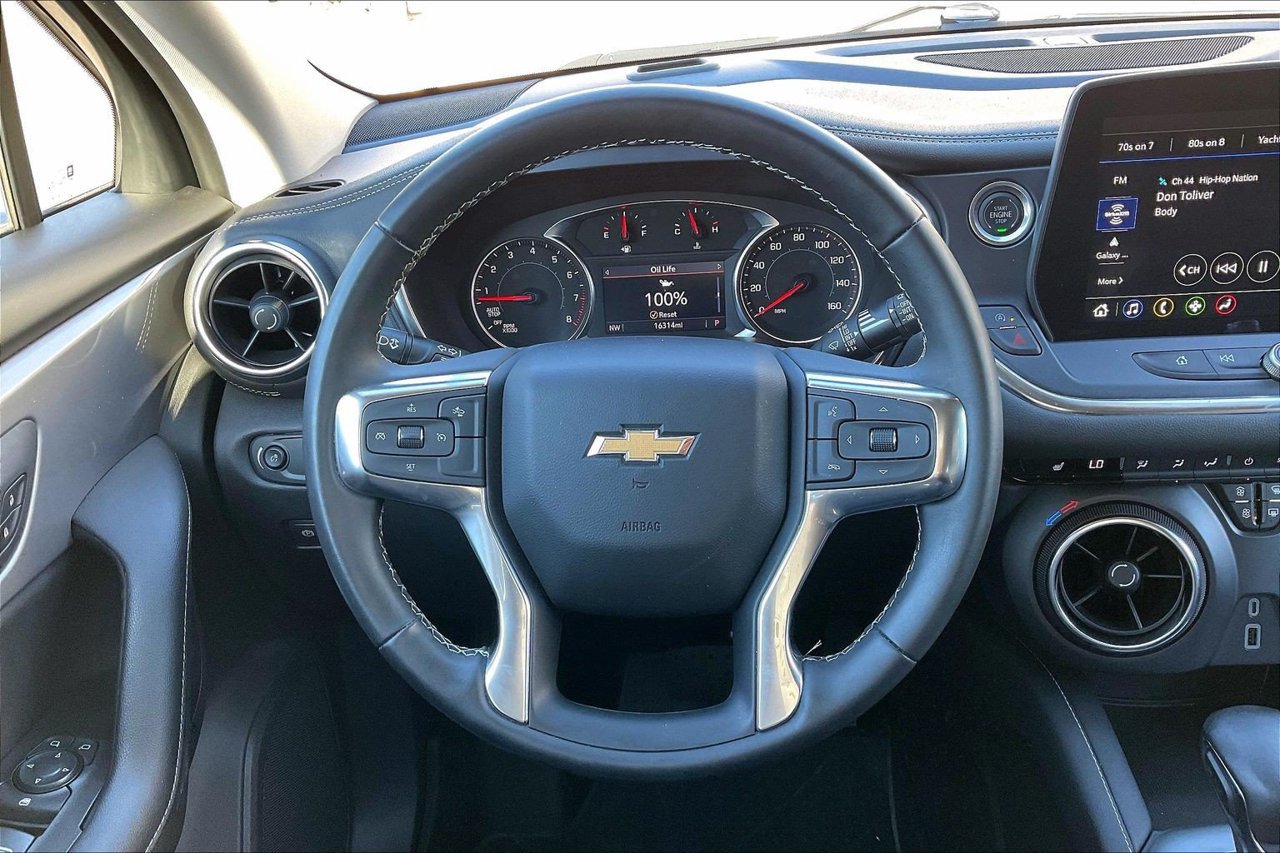 Used 2025 Chevrolet Blazer LT w/ Midnight/Sport Edition FWD image 9