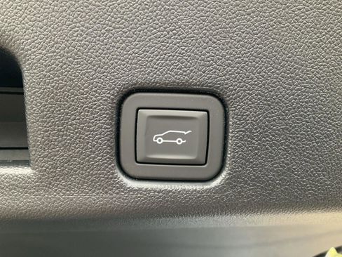 New 2026 Chevrolet Traverse Z71 w/ Driver Confidence Package image 29