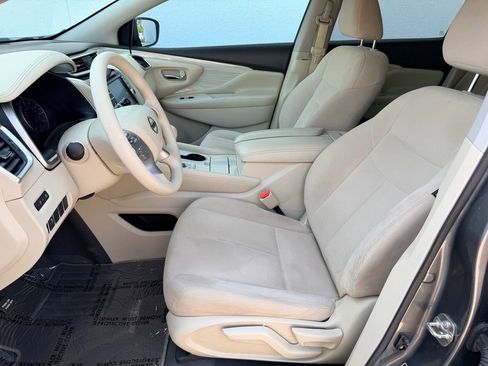 Used 2017 Nissan Murano S w/ Navigation Package FWD image 12
