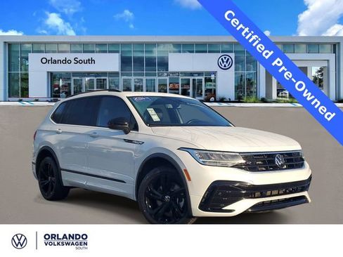Certified 2024 Volkswagen Tiguan SE R-Line FWD image 1