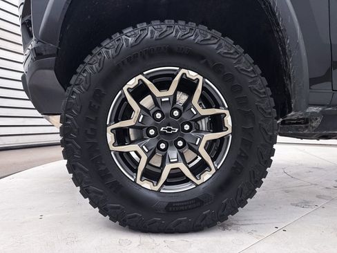 Used 2024 Chevrolet Colorado ZR2 AWD/4WD image 15