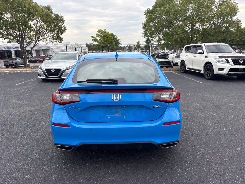Used 2024 Honda Civic Sport Touring image 4