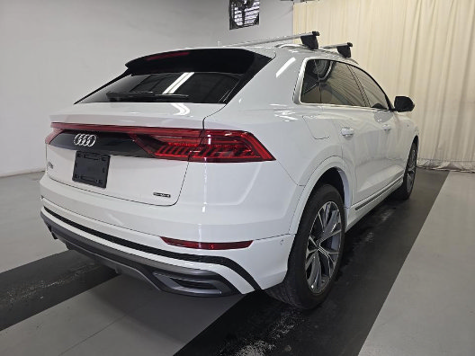 Used 2023 Audi Q8 Premium Plus AWD/4WD image 3