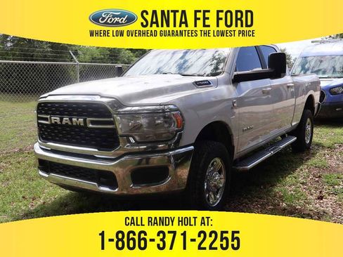 Used 2022 RAM 2500 Big Horn AWD/4WD image 1