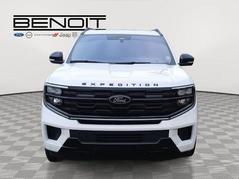 Certified 2025 Ford Expedition Max Platinum w/ Stealth Appearance Package image 2